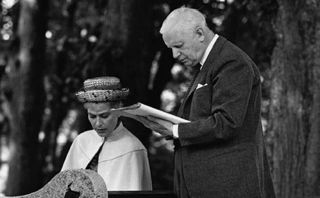 Carl Theodor Dreyer y Nina Pens Rode durante el rodaje de 'Gertrud' (1964).