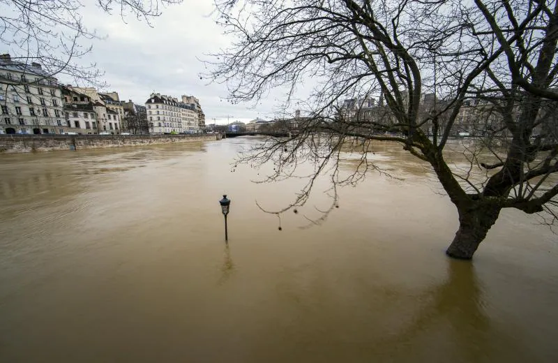 El río podría aumentar seis metros a finales de semana y superar el récord registrado en junio de 2016
