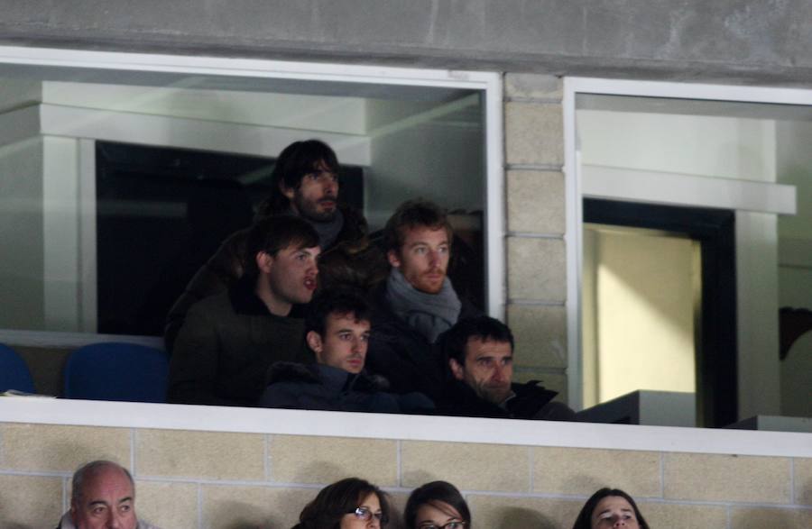 Las imágenes del partido que Real y Deportivo han disputado bajo la lluvia en el estadio de Anoeta