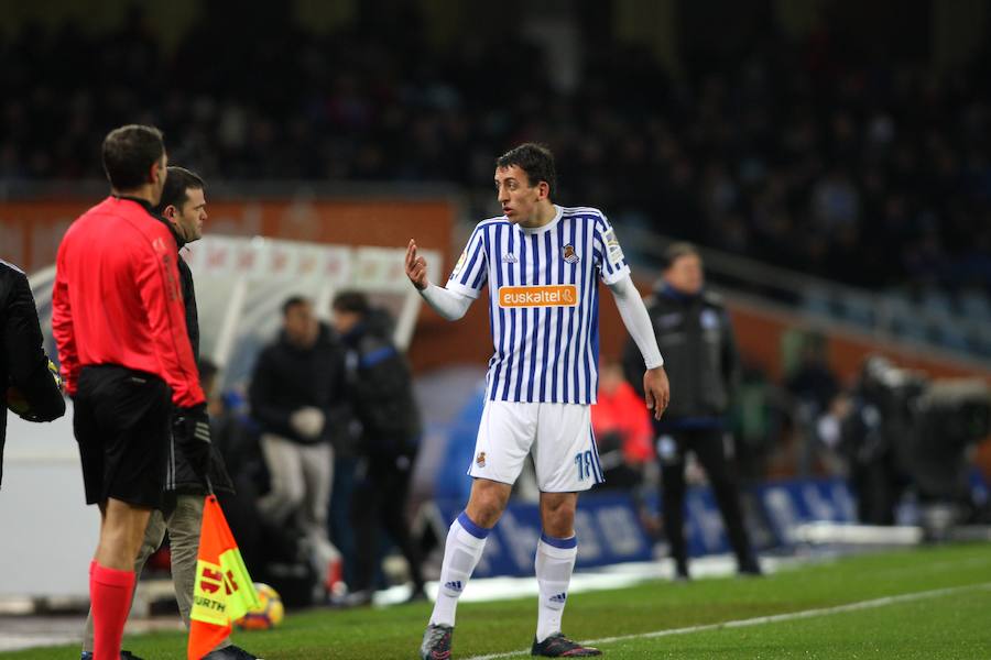 Las imágenes del partido que Real y Deportivo han disputado bajo la lluvia en el estadio de Anoeta