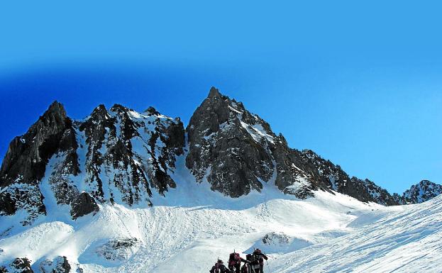 Los cursos de la Escuela de Alta Montaña se imparten a lo largo del año. 