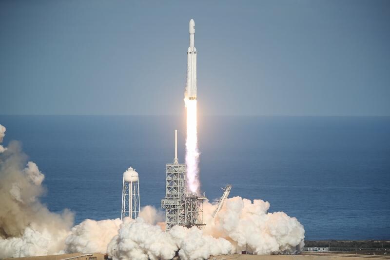 El lanzamiento del Falcon Heavy, en imágenes