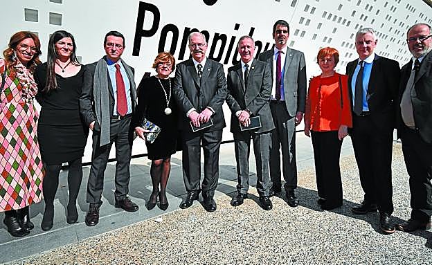 Las hijas de Subijana y Martín, Abanda, el matrimonio Subijana, Martín, Goia, Torres, Otamendi y Chiapusso.