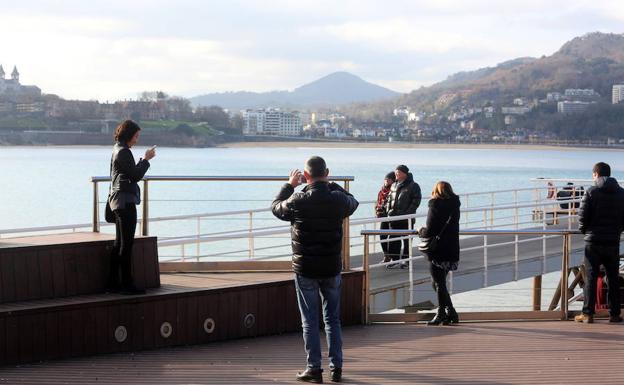 Imagen de archivo de turistas en Donostia 