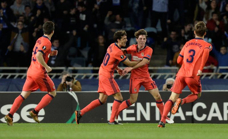 El partido entre la Real Sociedad y el Salzburgo en Anoeta, en imágenes