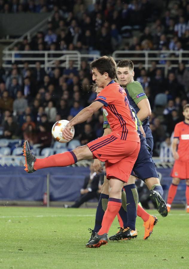 El partido entre la Real Sociedad y el Salzburgo en Anoeta, en imágenes