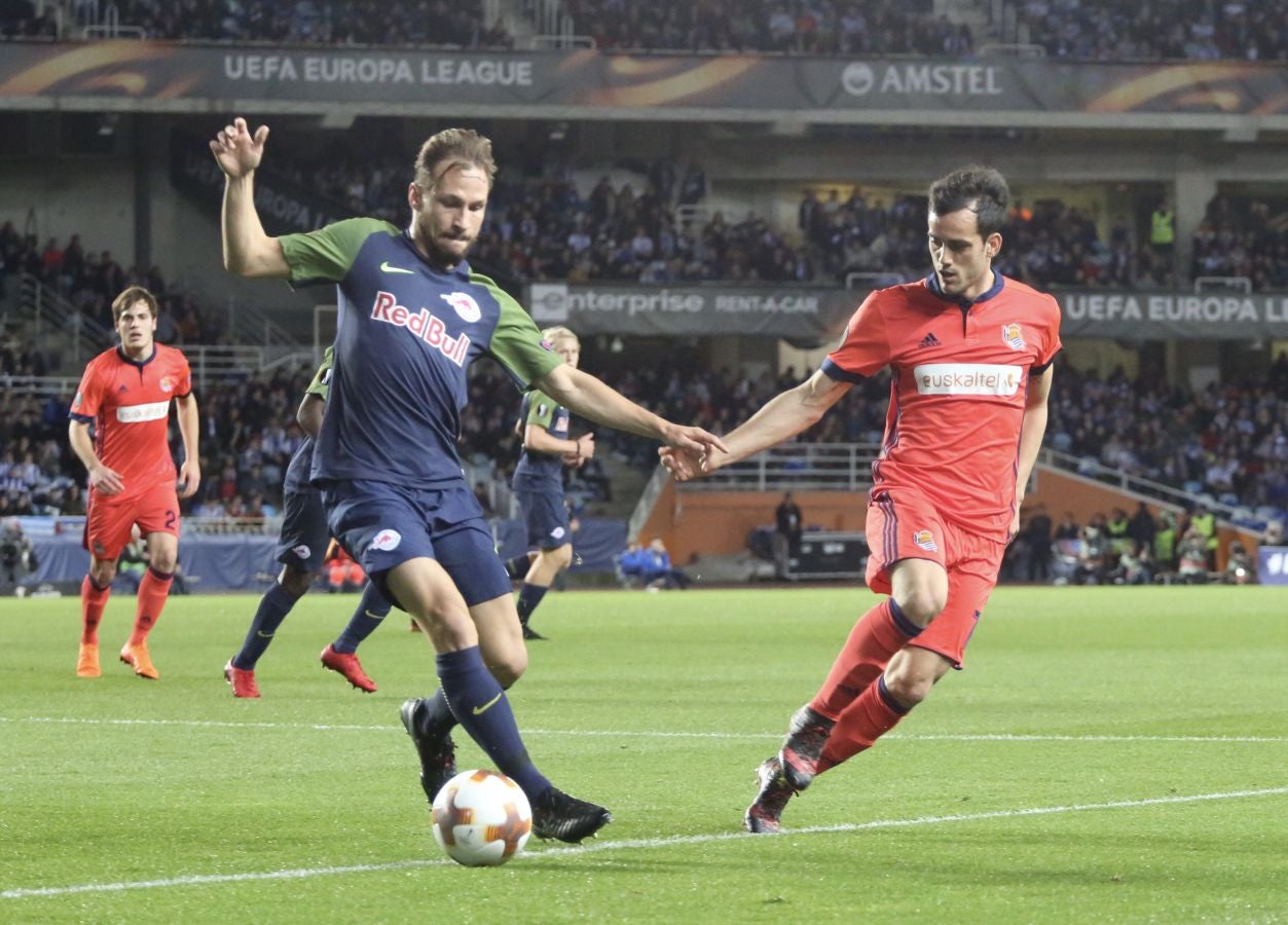 El partido entre la Real Sociedad y el Salzburgo en Anoeta, en imágenes