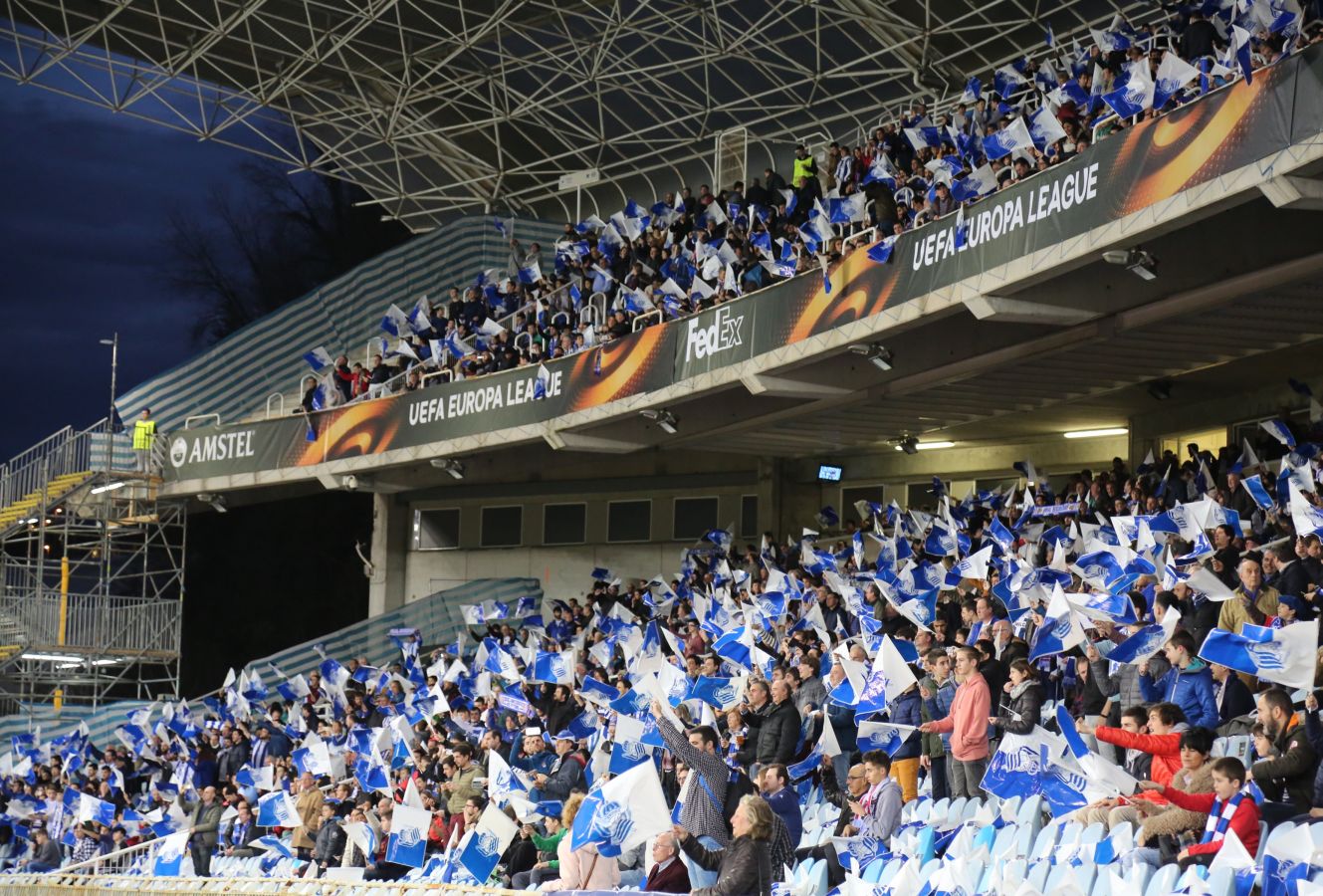 El partido entre la Real Sociedad y el Salzburgo en Anoeta, en imágenes