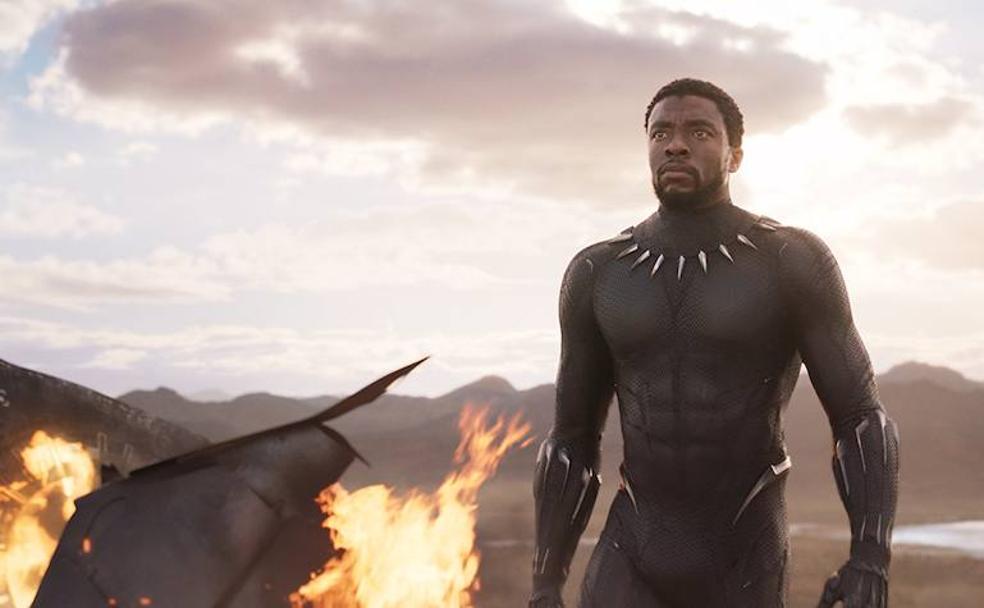 Chadwick Boseman es el protagonista de 'Black Panther' (2018).