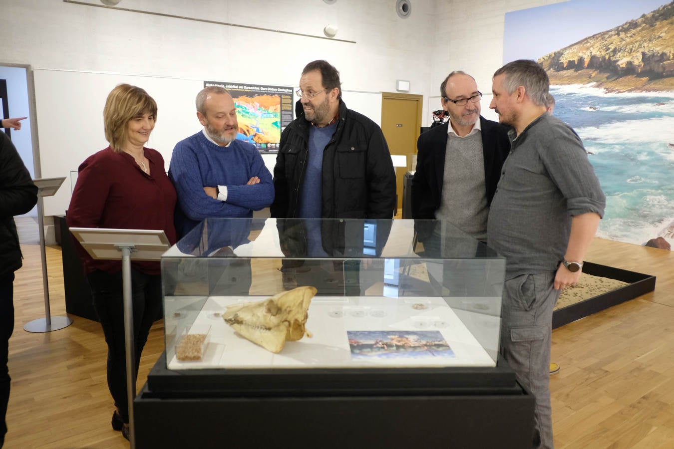 La Sociedad de Ciencias Aranzadi muestra en Hondarribia los hallazgos aparecidos en el monte Jaizkibel, de 8.000 años de antiguedad.