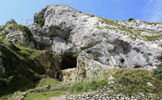 Charla sobre el túnel de San Adrian de la mano de Manu Ceberio