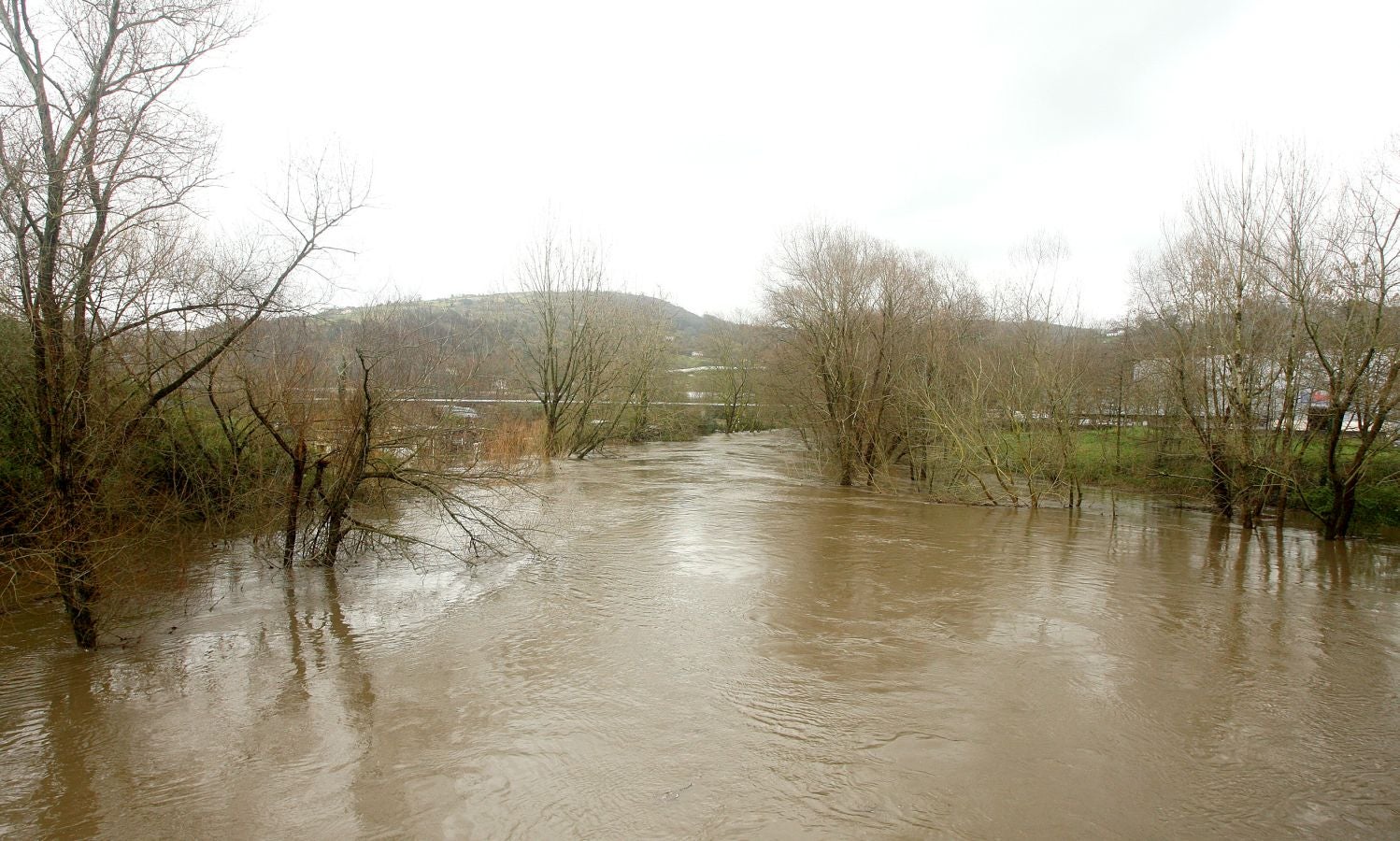 Inundaciones puntuales de los ríos guipuzcoanos tras las intensas lluvias de los últimos días. 