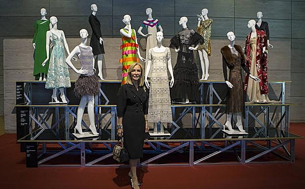 Carmen Lomana, con diseños españoles. 