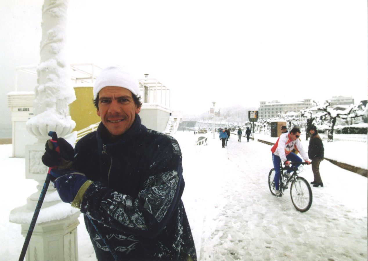 A primeras horas de la mañana del 20 de febrero de 1996 la nieve comenzó a caer sobre San Sebastián. Todo empeoró al día siguiente