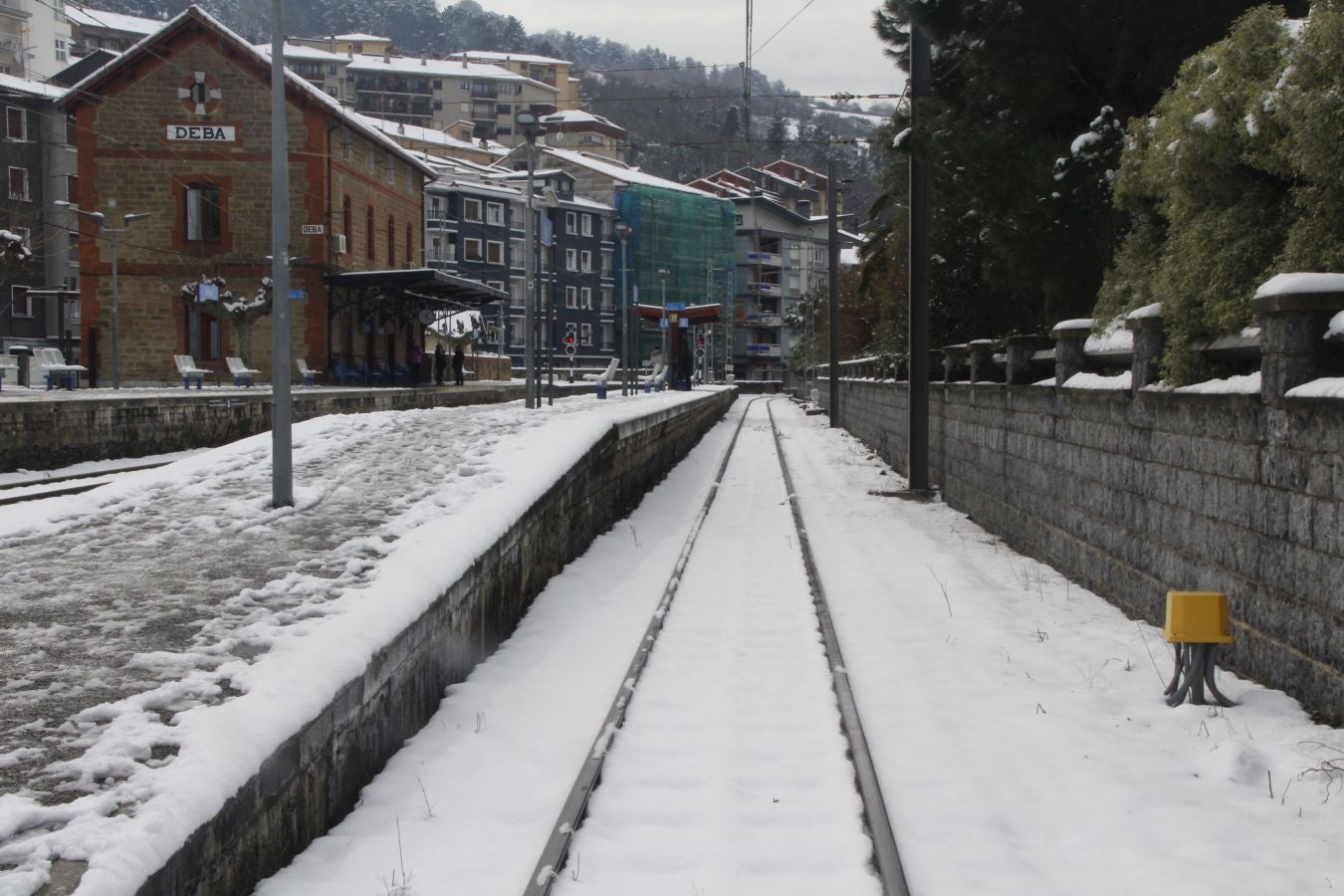 Fotos: Deba amanece nevada