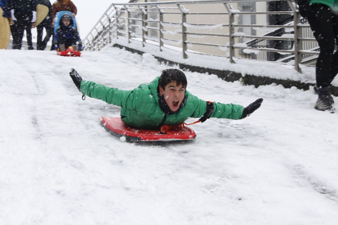 Fotos: Deba amanece nevada