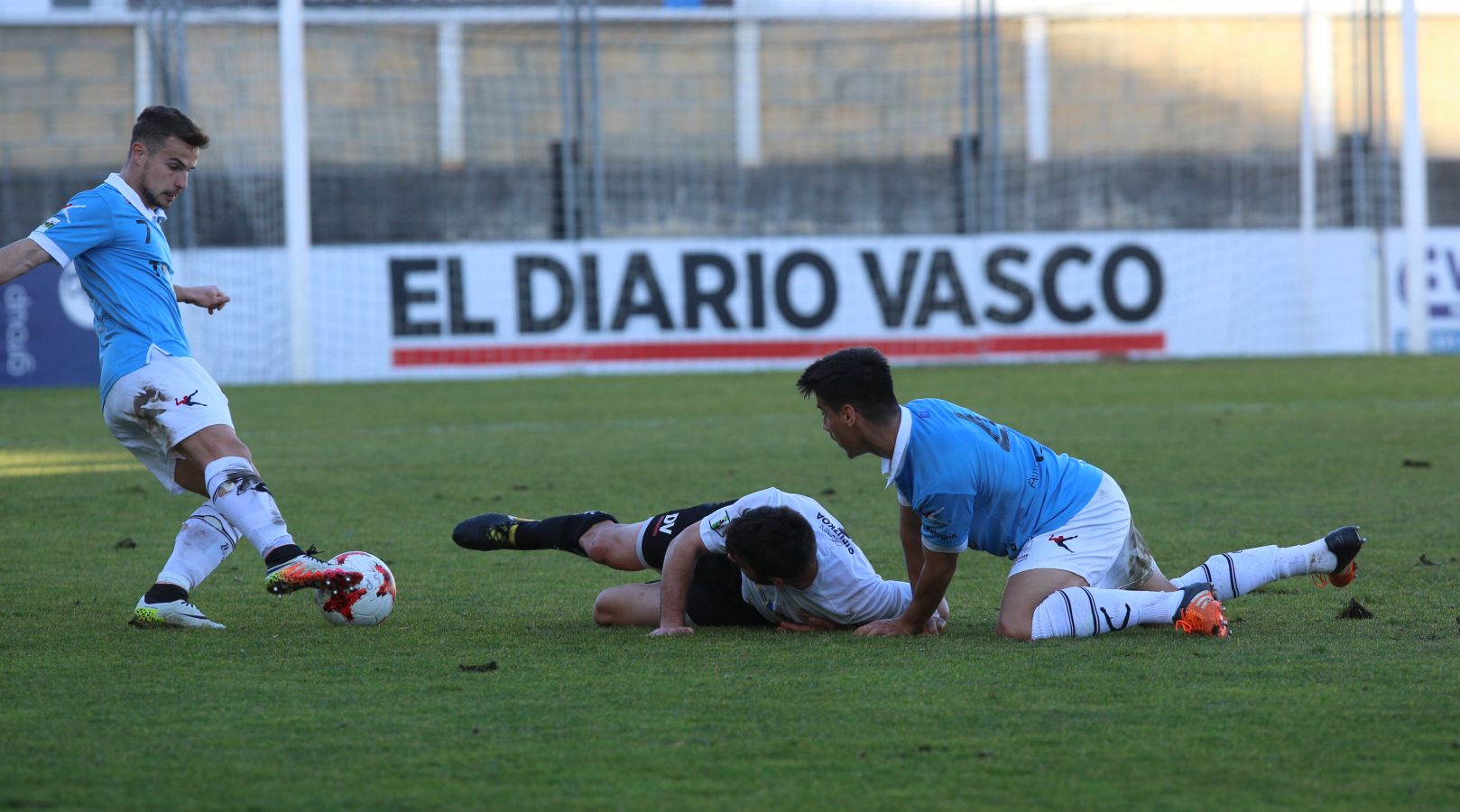 Fotos: El Real Unión derrota al Lealtad (3-1)