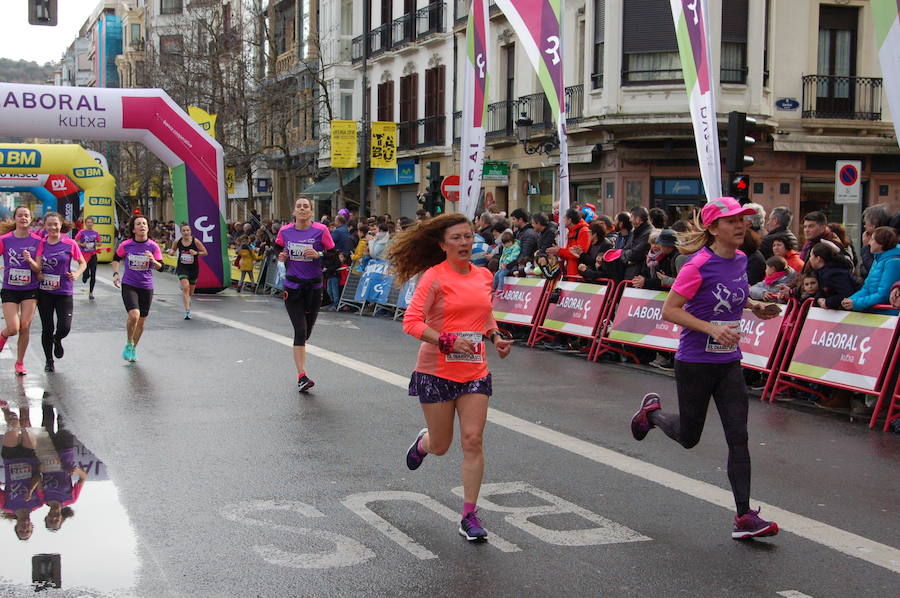 Una edición más la Lilatón resultó todo un éxito de participación con más de 6.050 inscritas de las cuales 5.240 tomaron la salida, 439 más que en 2017. Entre todas estas batalladoras mujeres se adjudicó la Txapela-Lilatón la donostiarra del Atlético SS Lorea Ayala que utilizó sus mejores armas de mediofondista para ganar la prueba en 18:07.