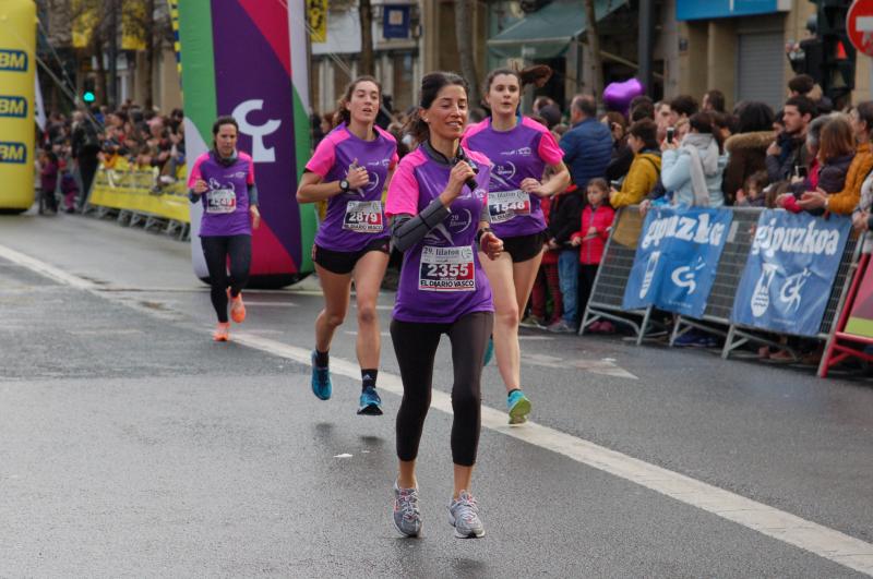 Una edición más la Lilatón resultó todo un éxito de participación con más de 6.050 inscritas de las cuales 5.240 tomaron la salida, 439 más que en 2017. Entre todas estas batalladoras mujeres se adjudicó la Txapela-Lilatón la donostiarra del Atlético SS Lorea Ayala que utilizó sus mejores armas de mediofondista para ganar la prueba en 18:07.