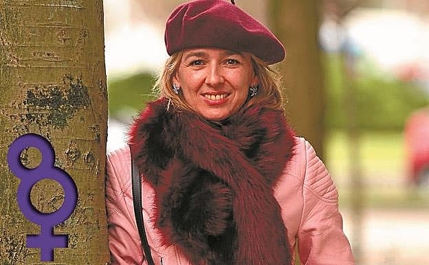 Ainhoa Nuñez, ama de casa: «Dejar mi empleo fue la única forma de arreglarnos con los críos»