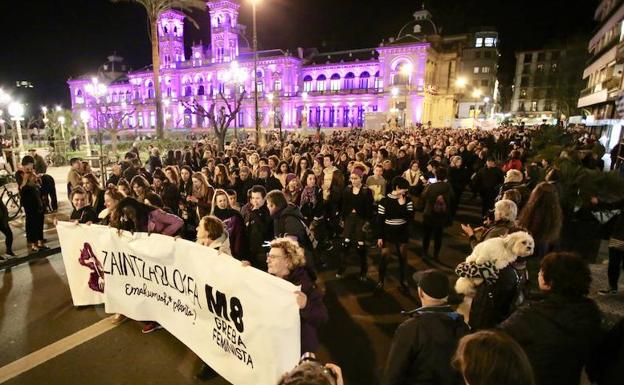 Inicio de la manifestación desde Alderdi Eder, esta tarde en Donostia