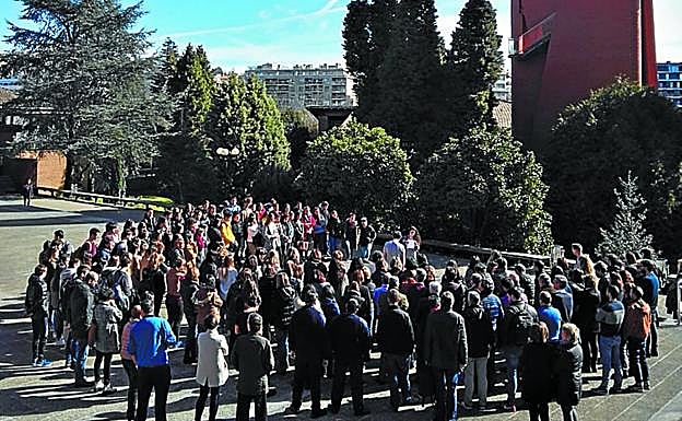 Concentración en Deusto. 