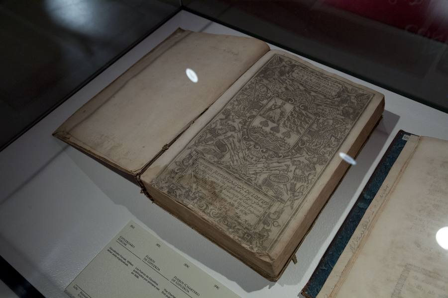 El Museo Naval de San Sebastián acoge, hasta el 30 de septiembre, la exposición temporal 'La búsqueda de la felicidad. La aportación vasca a la independencia de Estados Unidos. En la muestra se pueden ver diversos objetos, maquetas, armas, documentos y abundante material gráfico de época, tanto originales como reproducciones. 