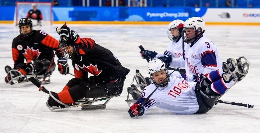 Este fin de semana ha habido pruebas de hockey hielo, curling, snowboard y esquí de fondo. 