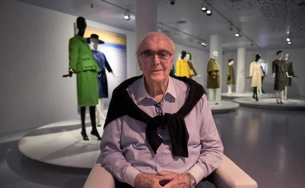 Hubert de Givenchy, el pasado mes de mayo en el museo Balenciaga de Getaria.