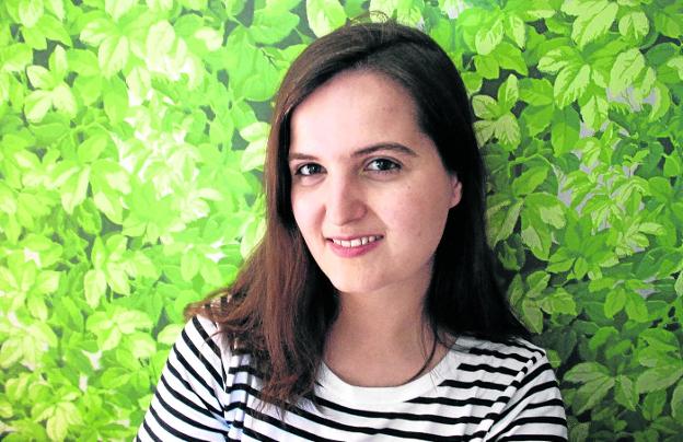 Gabriela Ybarra, de 34 años, ganó el premio Euskadi de Literatura en 2016 con su primera y hasta la fecha única novela. 