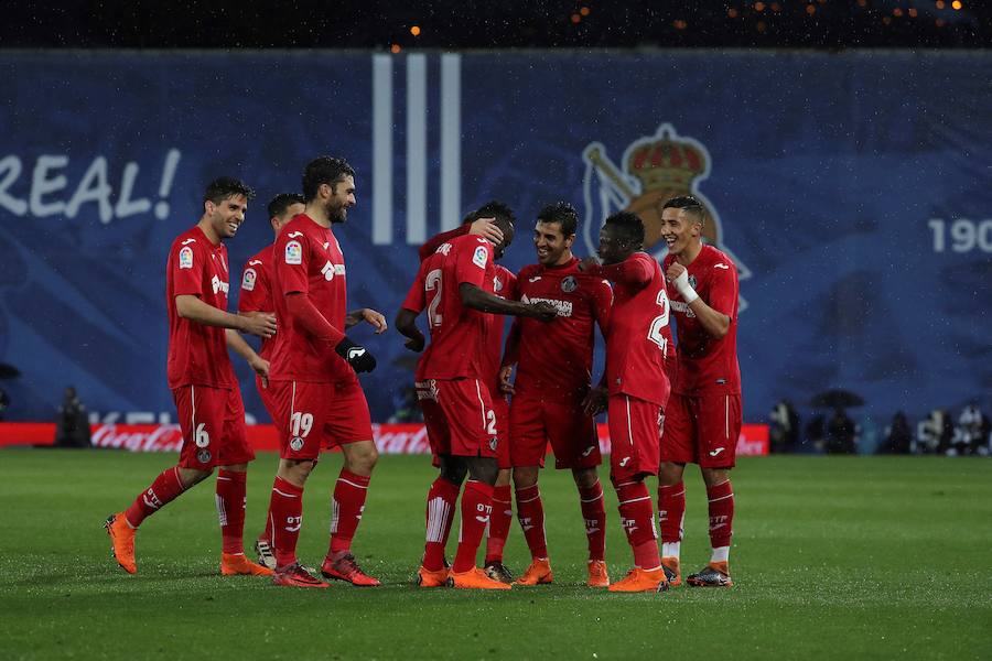 Partido bajo la lluvia en Anoeta entre la Real Sociedad y el Getafe