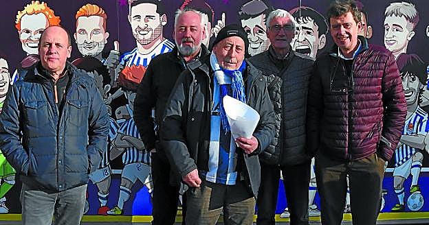 Los socios no pierden la sonrisa pese a los nuevos precios del futuro Anoeta. 