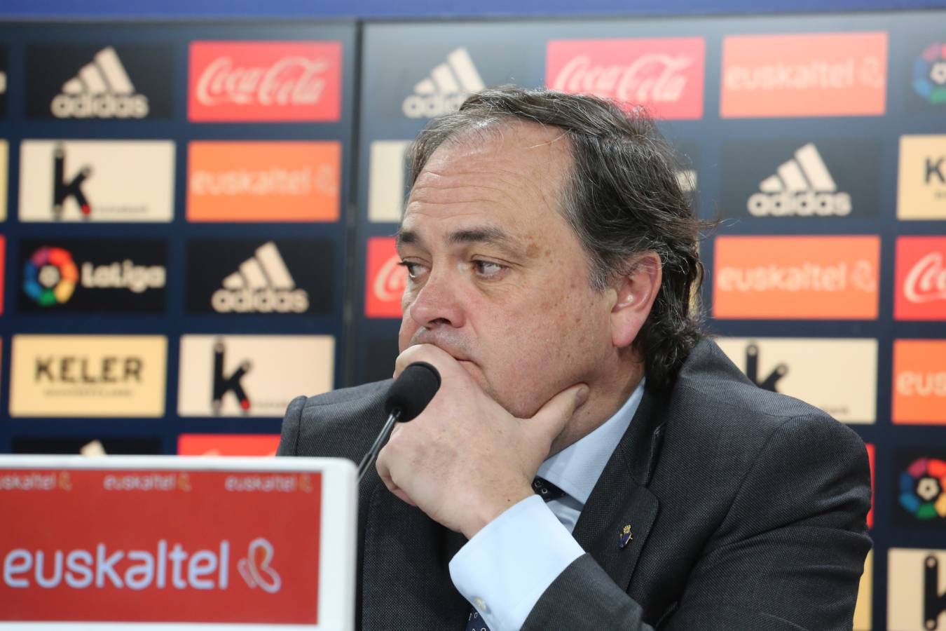 Imanol Alguacil ha sido presentado como nuevo entrenador de la Real Sociedad, sustituyendo de este modo a Eusebio Sacristán. Mikel Labaka será su segundo entrenador.