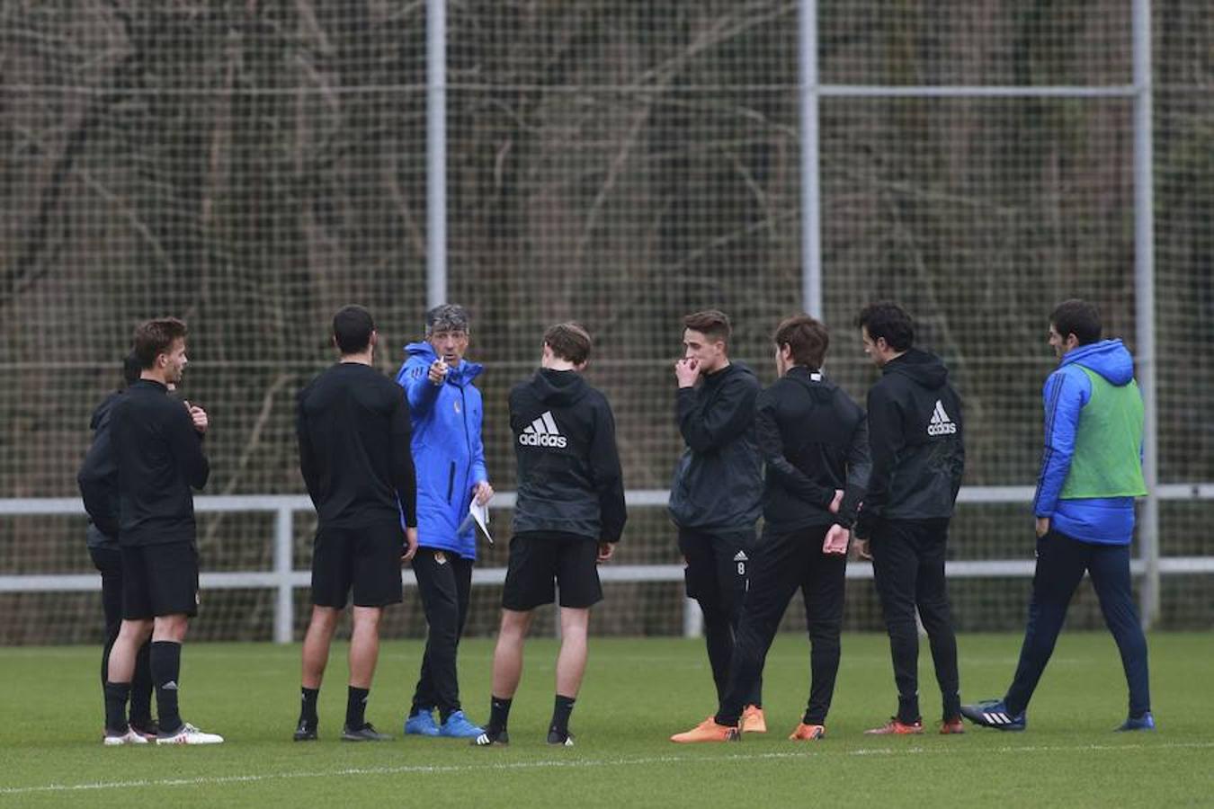 Eusebio y Loren han acudido a las instalaciones antes de la sesión para despedirse de la plantilla