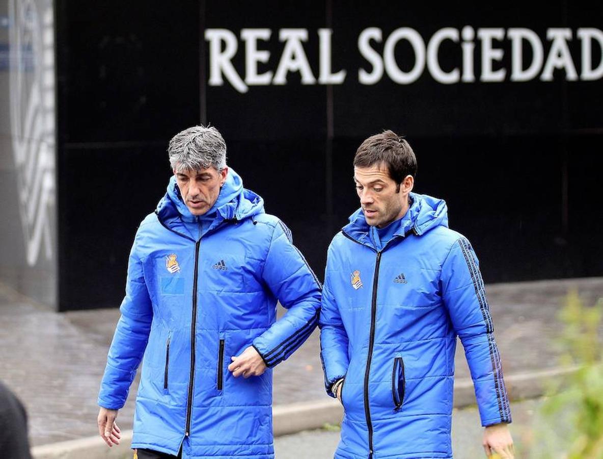 Eusebio y Loren han acudido a las instalaciones antes de la sesión para despedirse de la plantilla