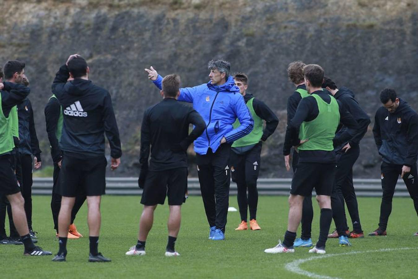 Eusebio y Loren han acudido a las instalaciones antes de la sesión para despedirse de la plantilla