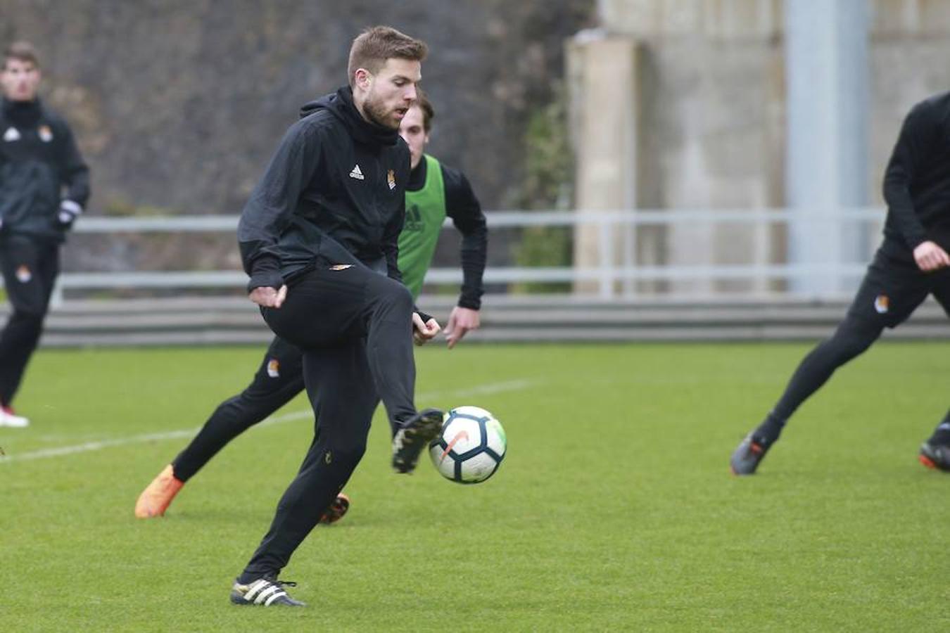 Eusebio y Loren han acudido a las instalaciones antes de la sesión para despedirse de la plantilla
