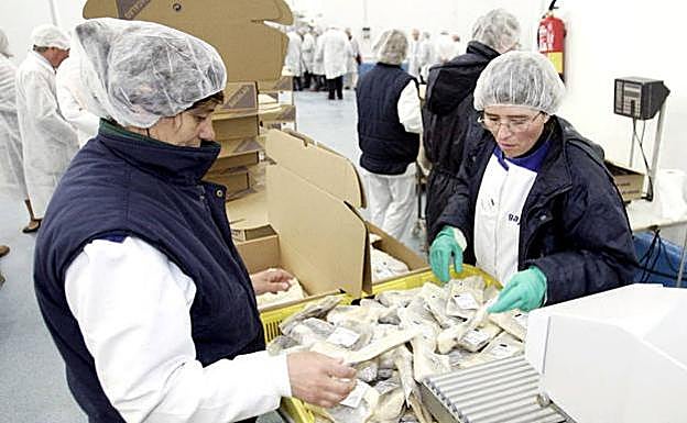 El foro sobre la brecha salarial sigue avanzando pese a las ausencias de ELA y LAB