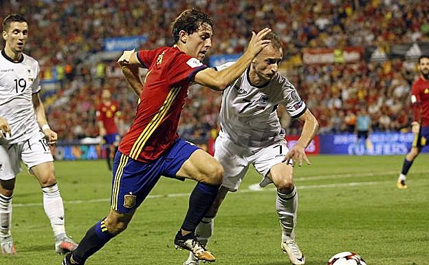 Odriozola en el choque ante Albania