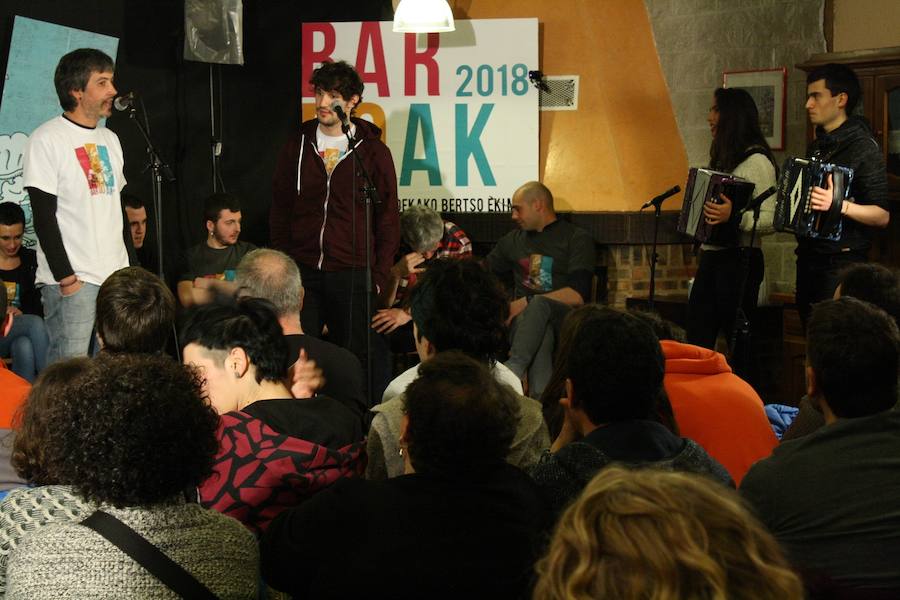 Ia 200 lagunen aurrean aritu ziren finalera iritsitako taldeak. Leitzarrak nagusitu ziren azkenean, baina denak izan ziren garaile