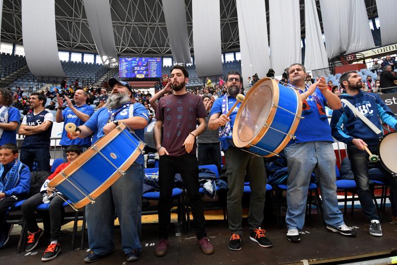 El Baskonia se lleva la victoria, 72-84. Los alaveses hacen valer su calidad para imponerse a un Gipuzkoa Basket que brilló en la primera mitad pero que tuvo que hincar la rodilla ante un rival superior.