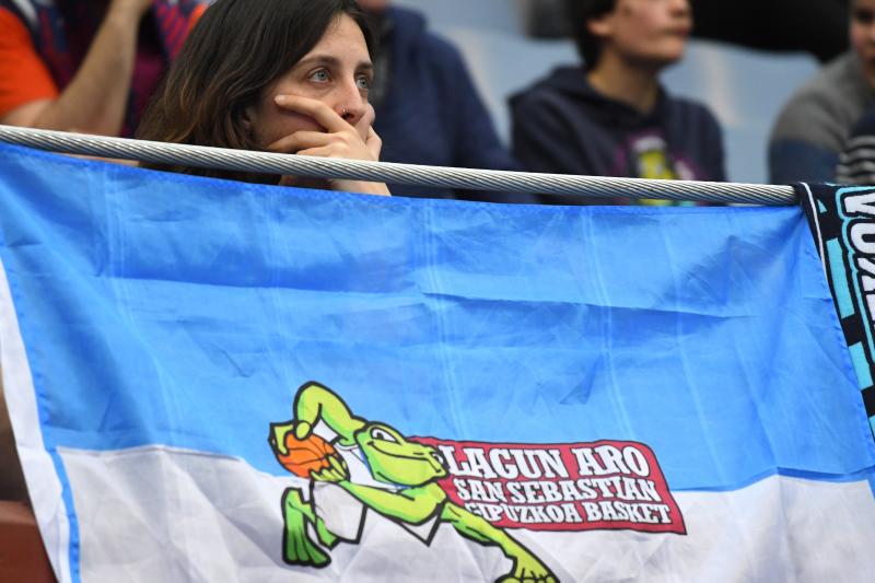 El Baskonia se lleva la victoria, 72-84. Los alaveses hacen valer su calidad para imponerse a un Gipuzkoa Basket que brilló en la primera mitad pero que tuvo que hincar la rodilla ante un rival superior.