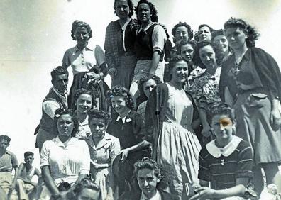 Imagen secundaria 1 - Polpoldarrak Aizkorrin 1942an, buzoia jarritakoan