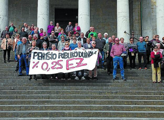 Los pensionistas volvieron a manifestarse ayer. 