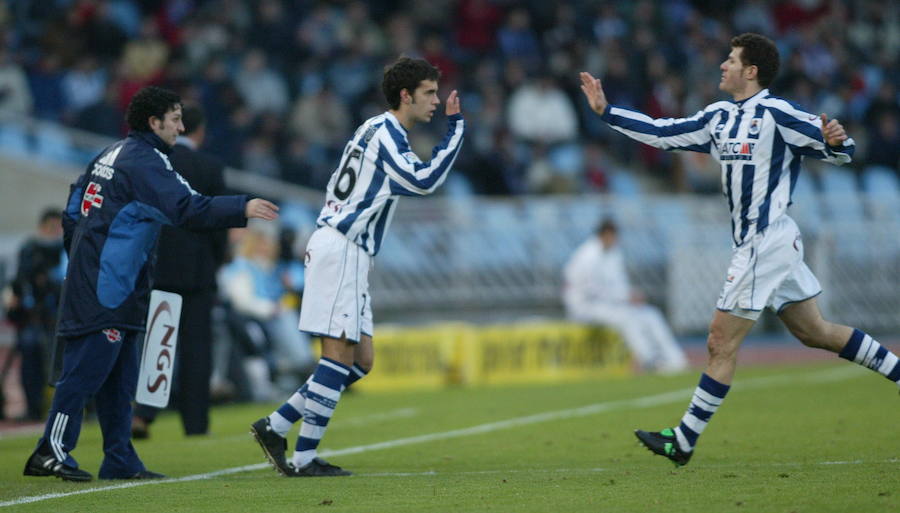 Prieto sustituye a Gabi Schurrer durante un partido entre la Real SOciedad y el Albacete.