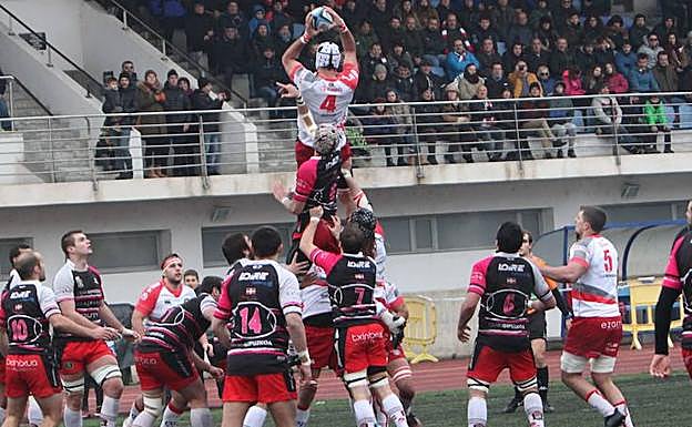 Imagen del derbi disputado en diciembre de 2017 en Altamira. 