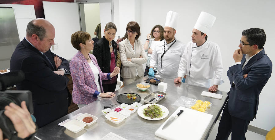 La investigación para la salud y la sostenibilidad, la innovación o el emprendizaje son ya parte integral de la gastronomía, tanto que el Basque Culinary Center ha pasado a integrar la Red Vasca de Ciencia, Tenología e Innovación.