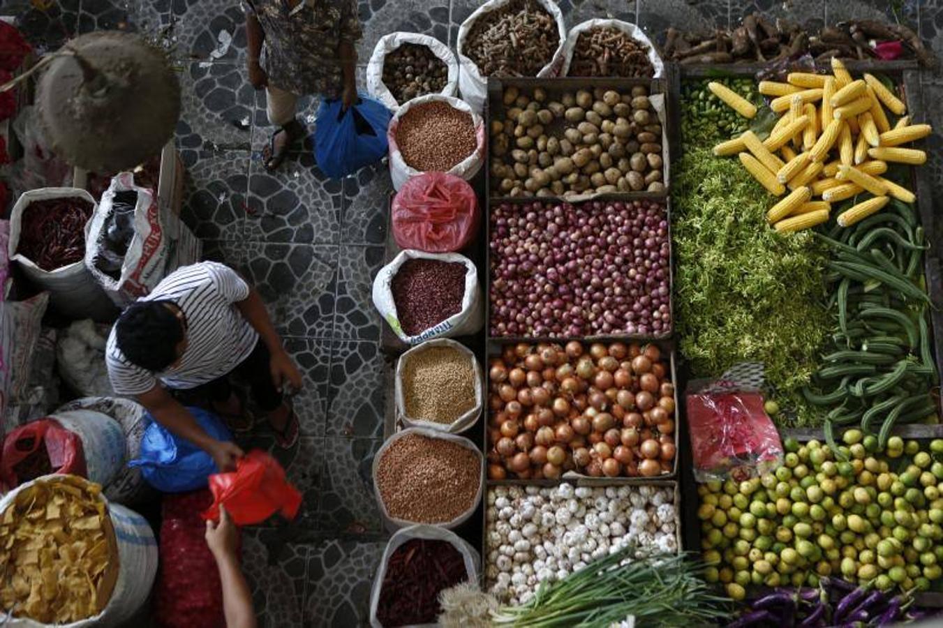 Indonesia National Bank (BI) estima que el crecimiento económico de Indonesia en el primer trimestre de 2018 estar en el rango del 5.1 por ciento debido a la demanda interna de inversión.