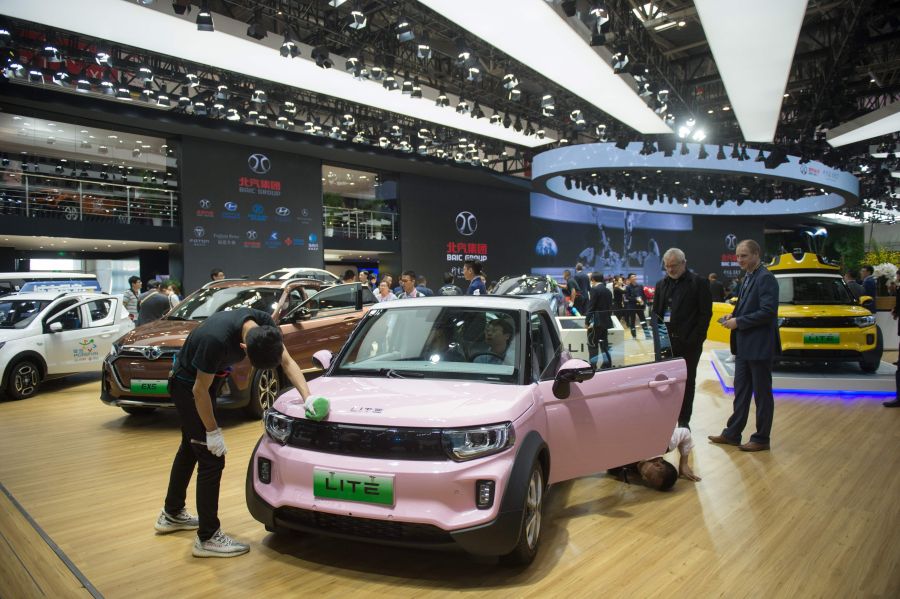 La feria del automóvil de China se centra este año en la movilidad eléctrica. Las marcas presentan estos días sus últimos modelos. 