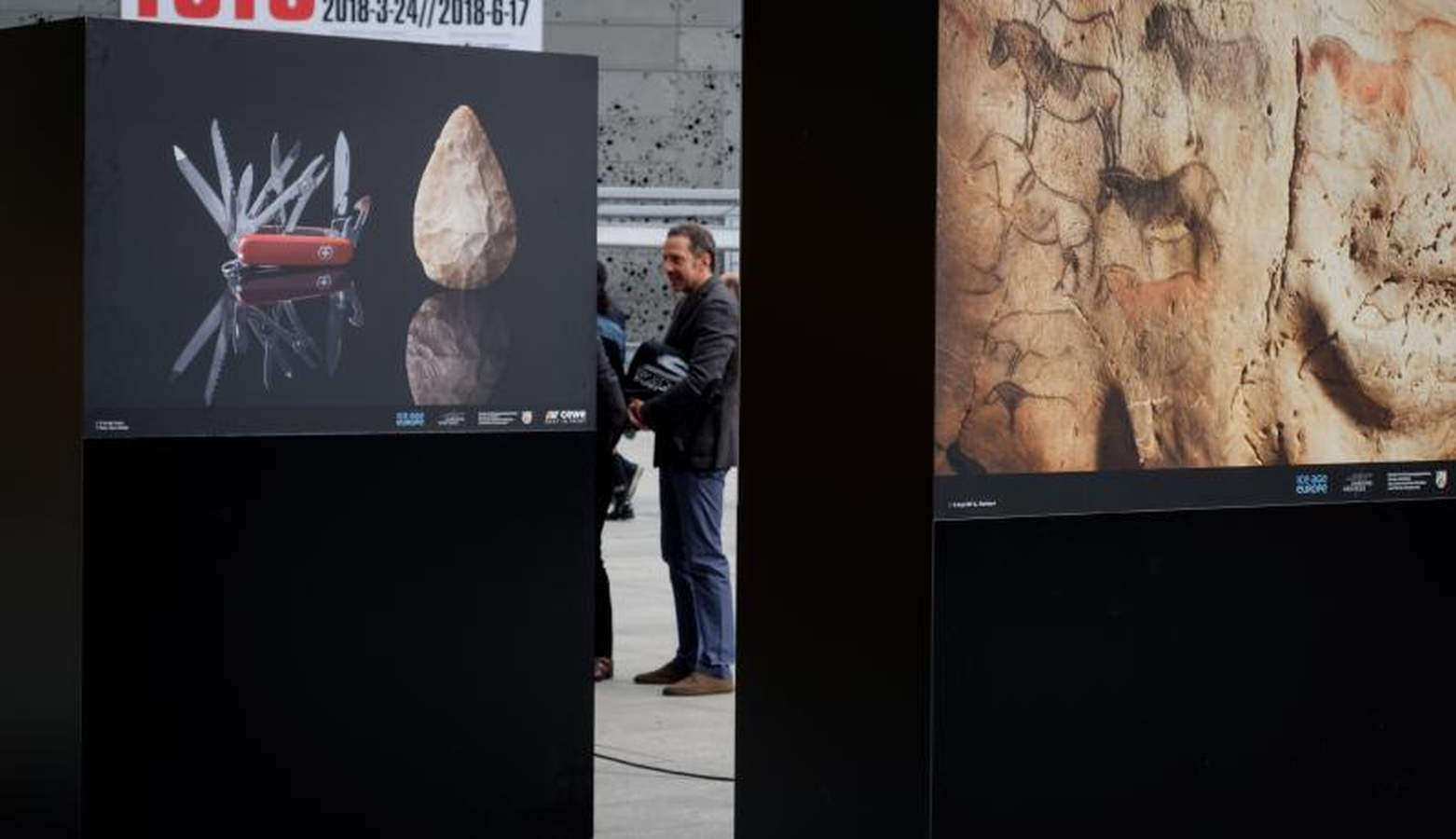 La exposición itinerante #IceAgeEuroepaNow, que muestra fotografías de gran formato acerca de descubrimientos sobre la herencia cultural de la Edad de Hielo, recala en San Sebastián dentro del recorrido que inició hace un año en el yacimiento de Neanderthal (Alemania) y que ha pasado por Croacia, Italia y Francia. La muestra se podrá ver hasta junio.